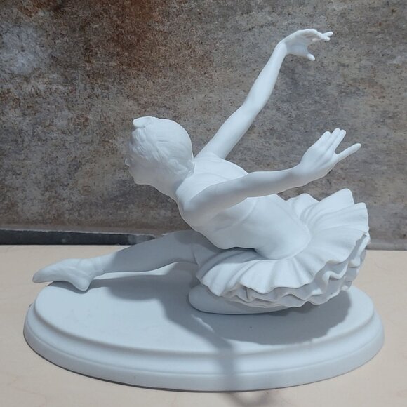 Edward Marshall Boehm Bisque Porcelain Ballet Figurine Swan Lake - Picture 3 of 15